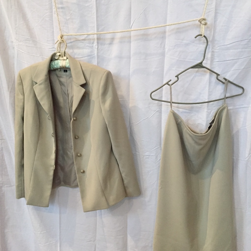 2 Pc suit